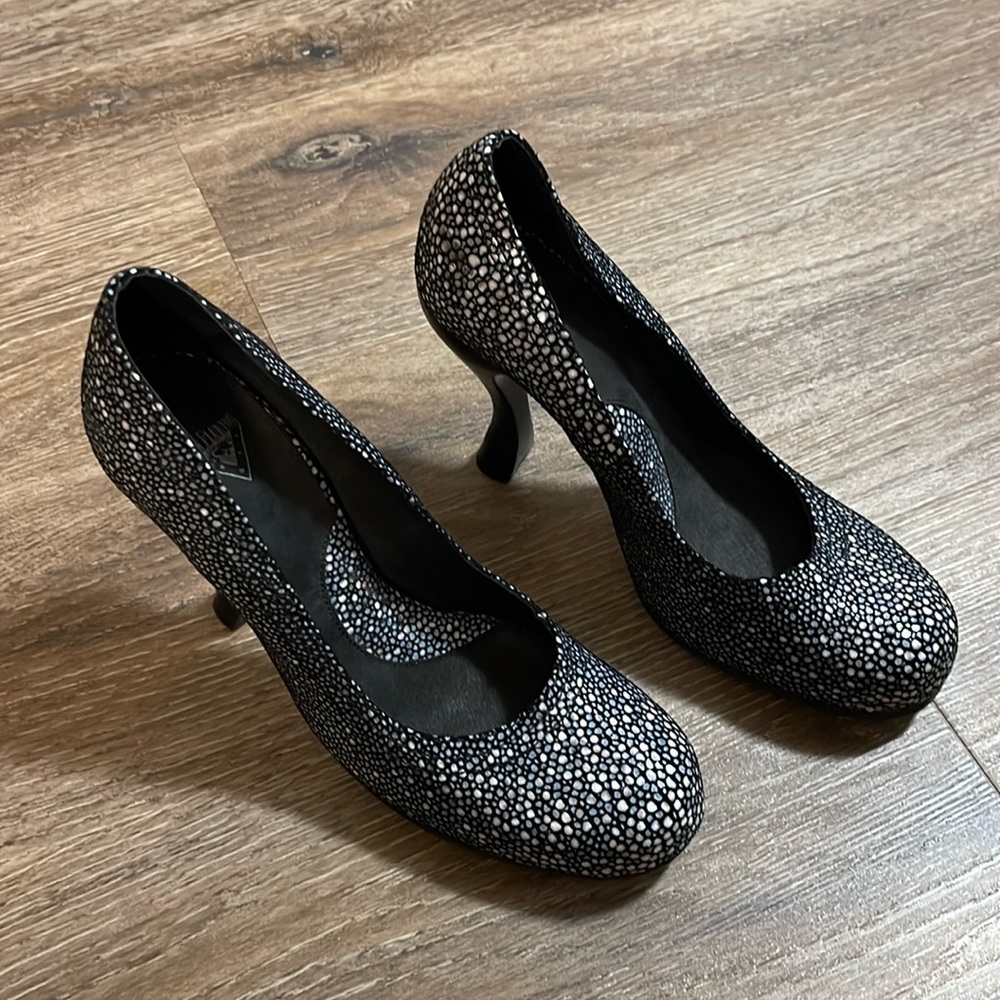 John Fleuvog size 8